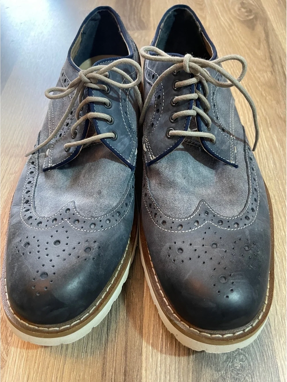 Lucky Brand Blue Suede Oxford Shoes with White Sole, Size